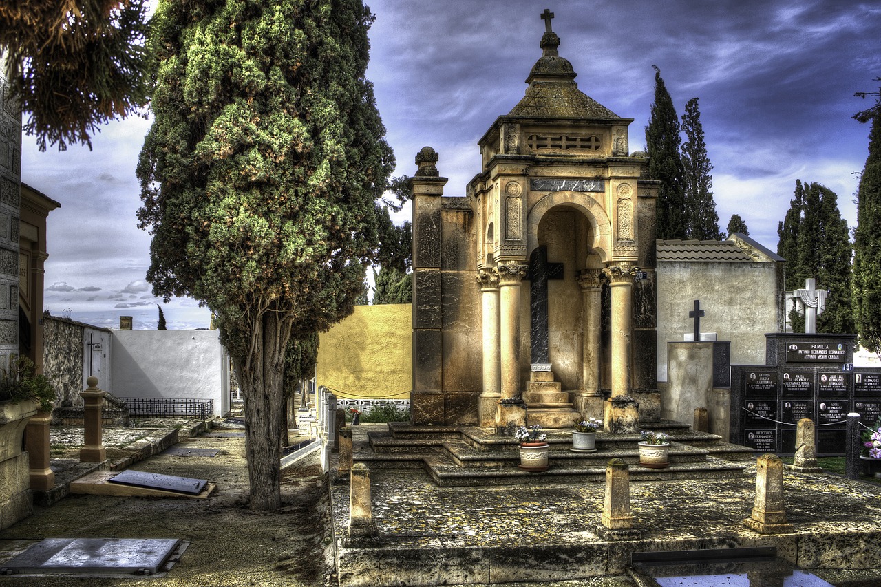 Image - cemetery mausoleum tomb