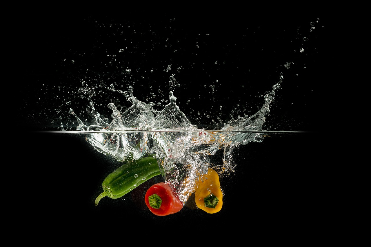 Image - paprika food water water splashes