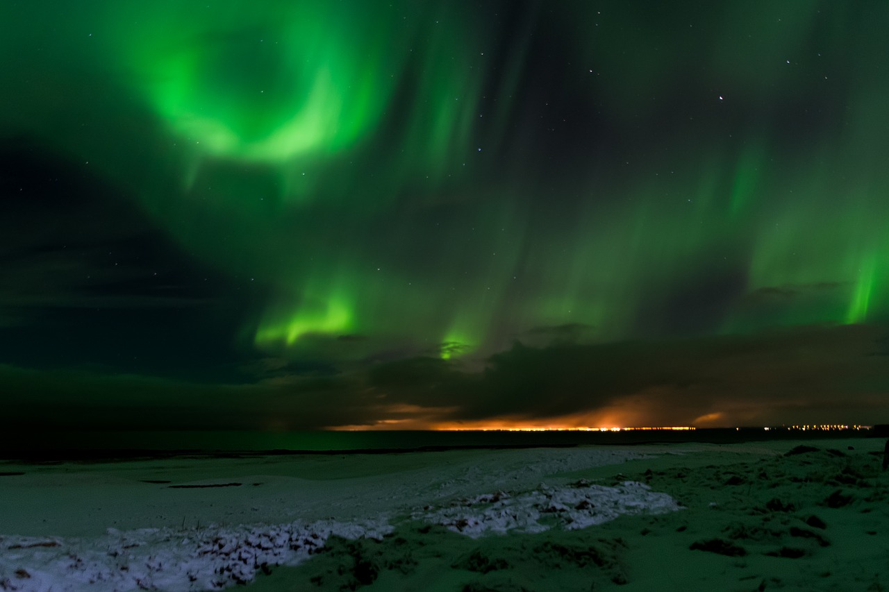 Image - iceland northern lights aurora