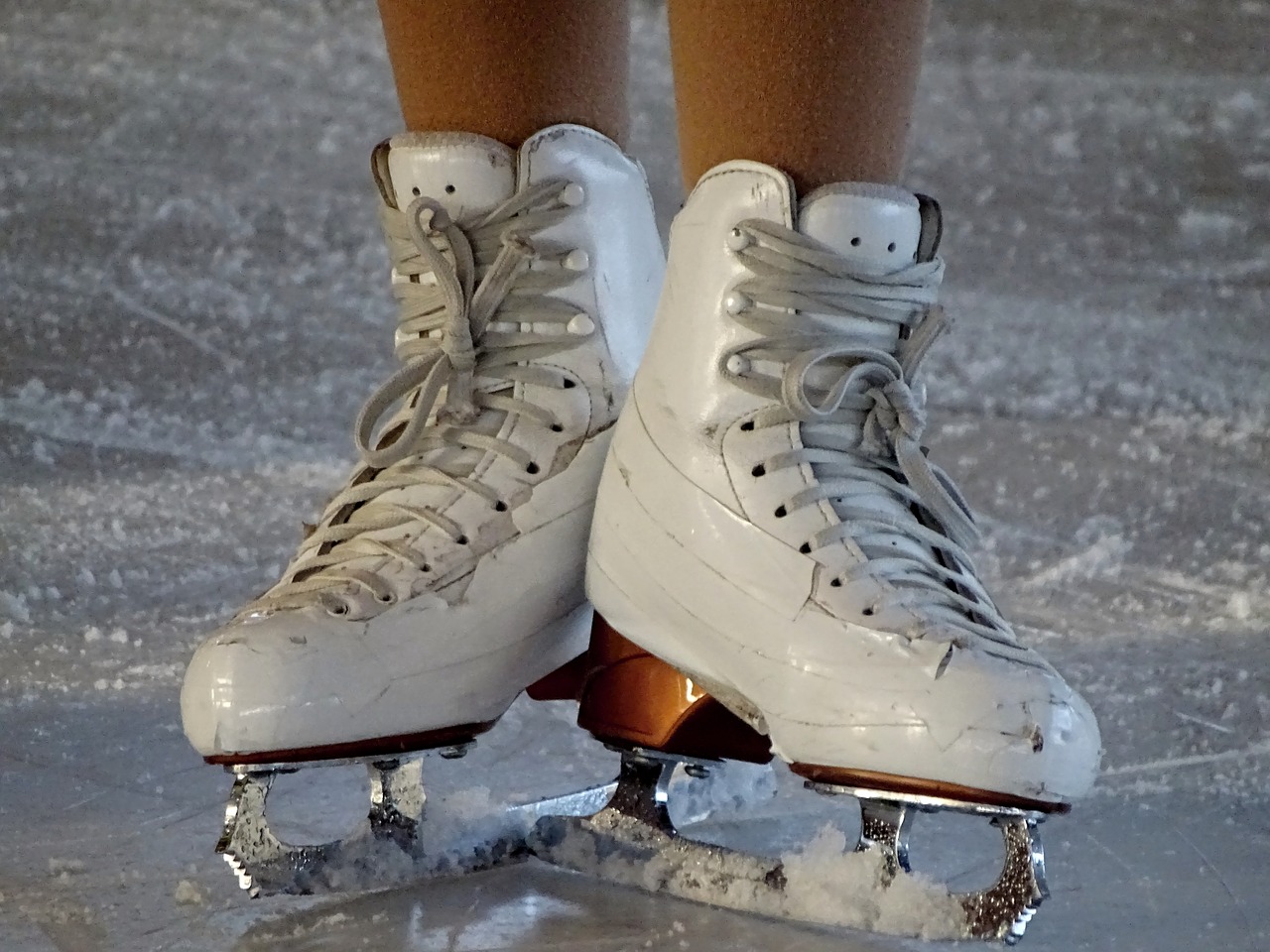 Image - skates figure skating artificial ice