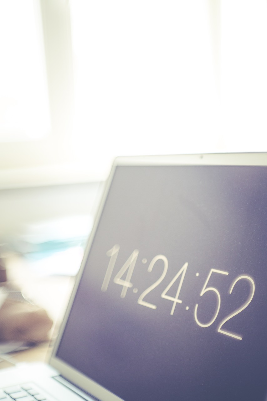 Image - brightness clock computer