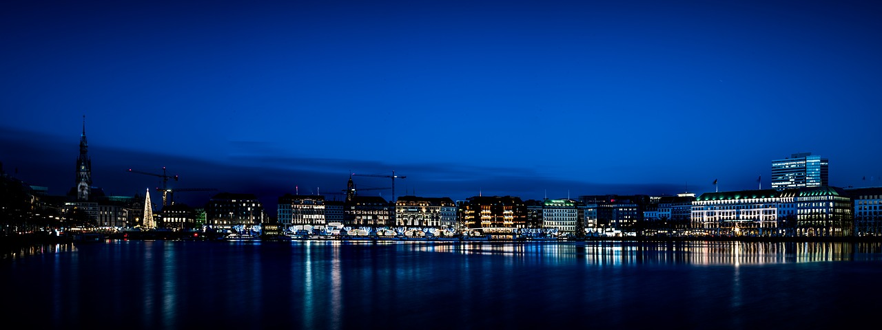 Image - hamburg binnenalster jungfernstieg