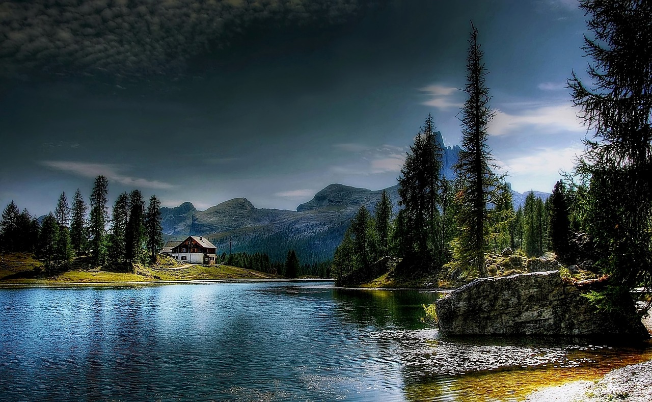 Image - lago federa dolomites belluno