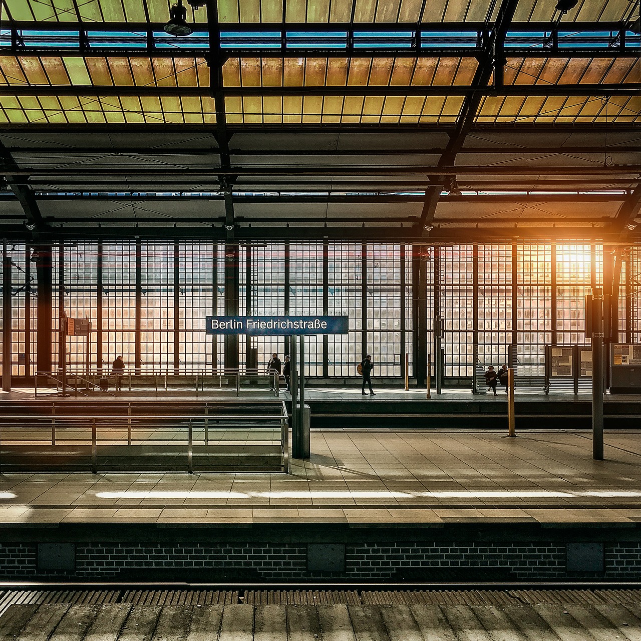 Image - berlin railway station metro station