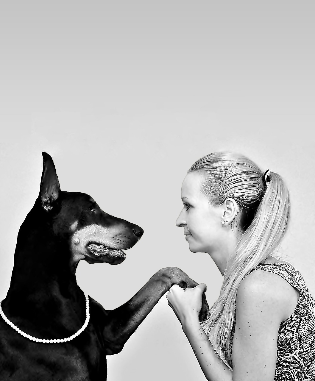 Image - black white doberman blonde woman