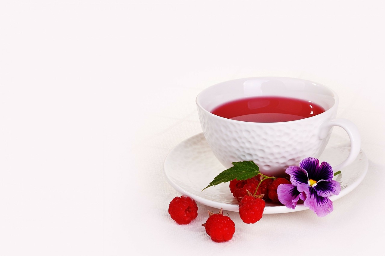 Image - mug raspberries berry tea drink