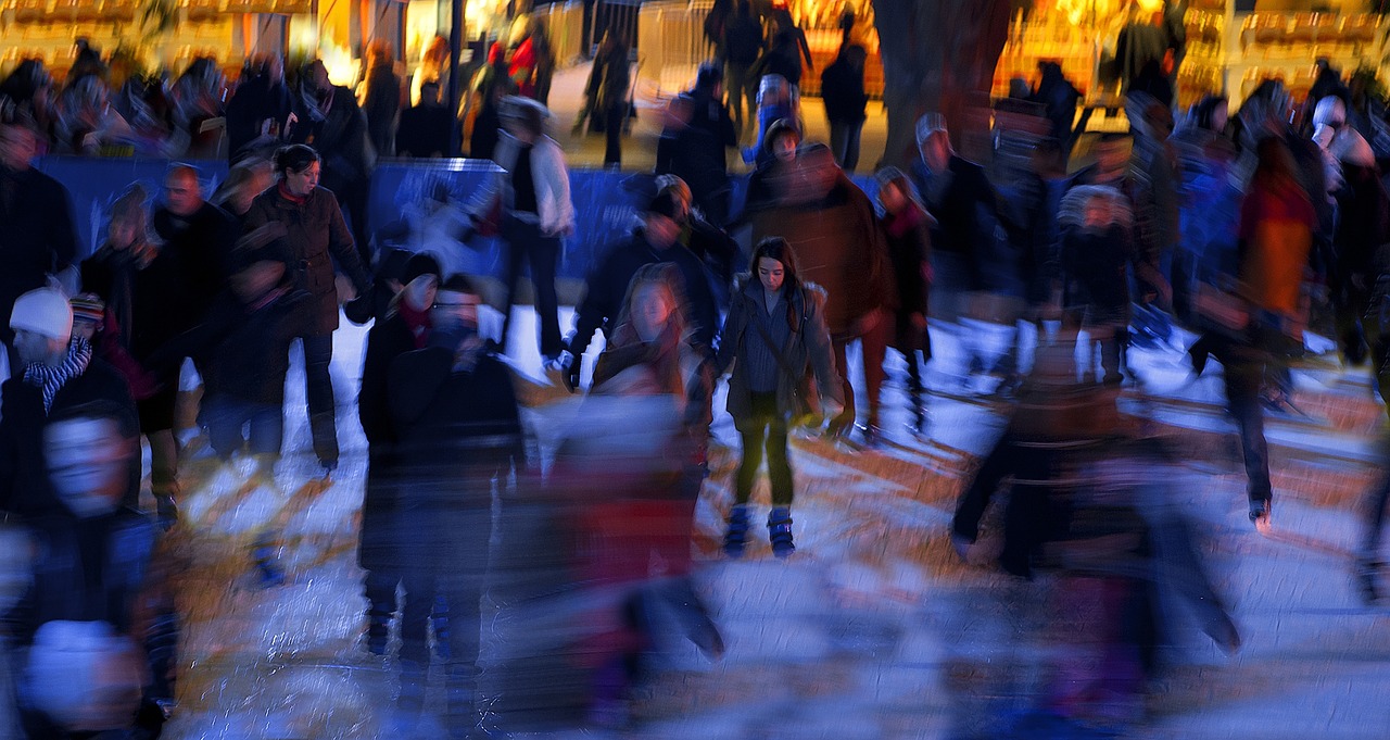 Image - skating night winter london