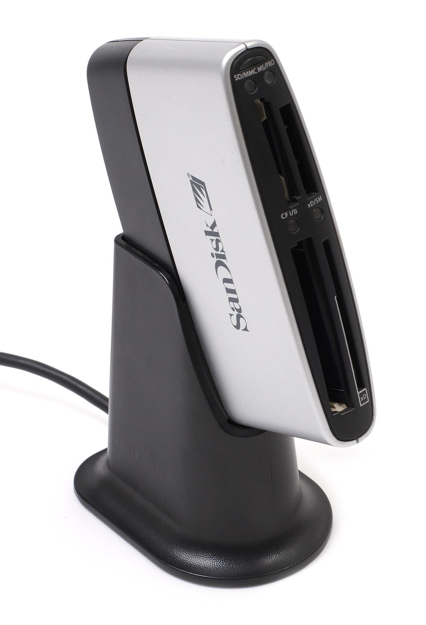 Image - sandisk memory card reader