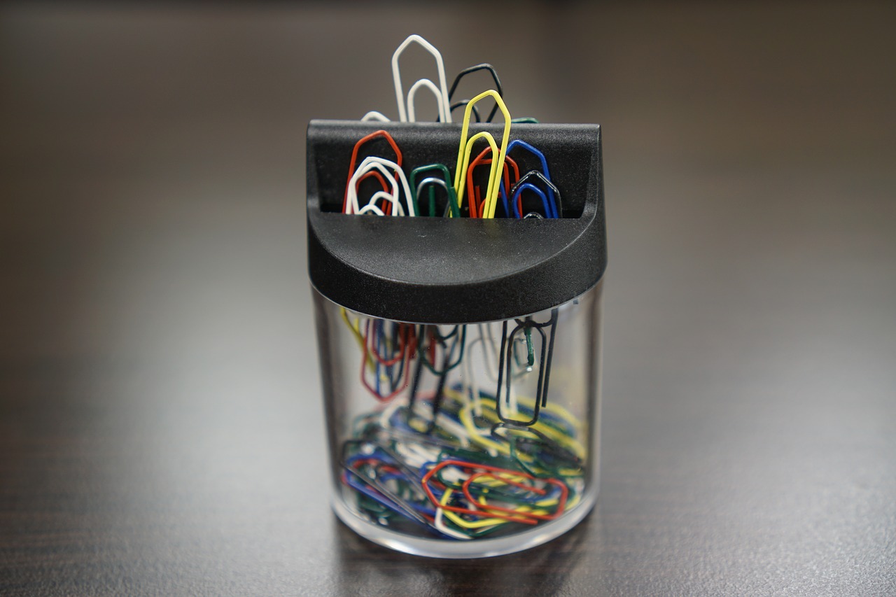 Image - paper clips binder office magnet