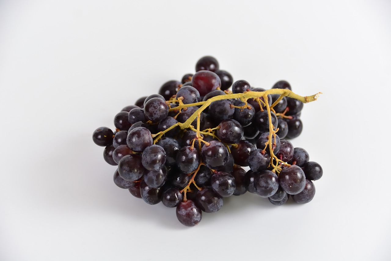 Image - black grapes power fruit eat