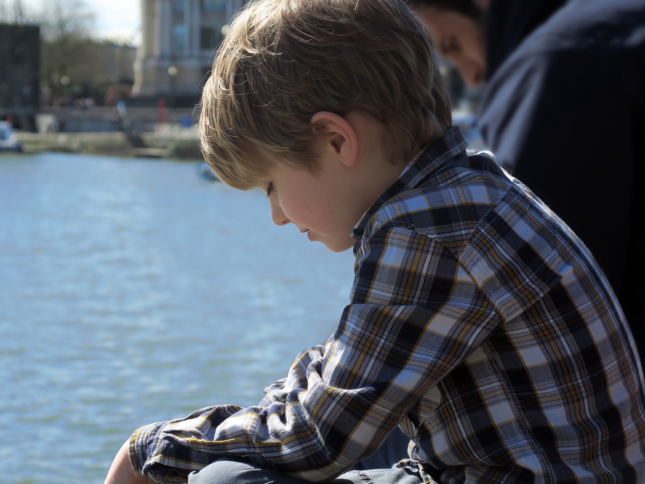 Image - boy harbor child thinking dreaming