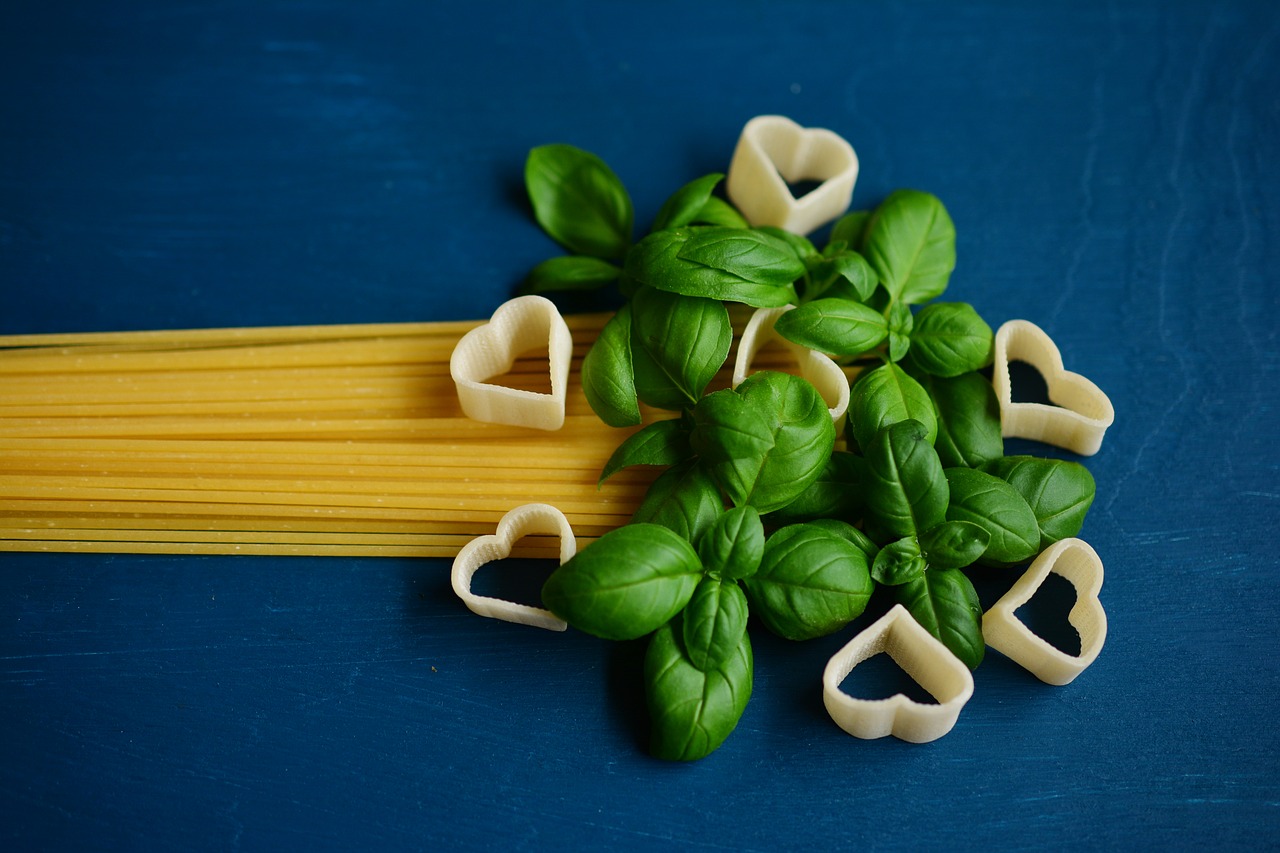 Image - spaghetti noodles pasta basil