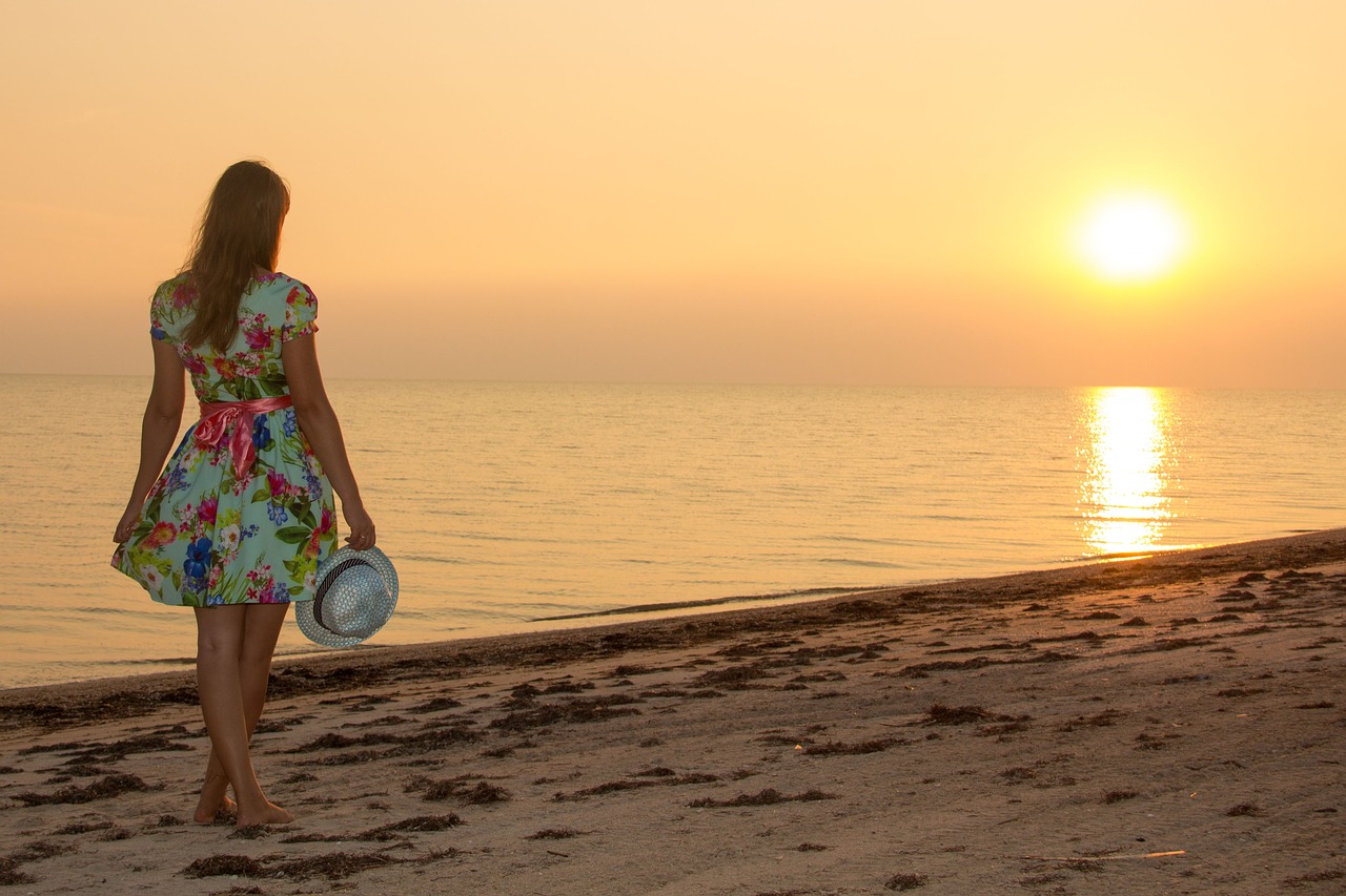 Image - girl sea sunset worth dress model