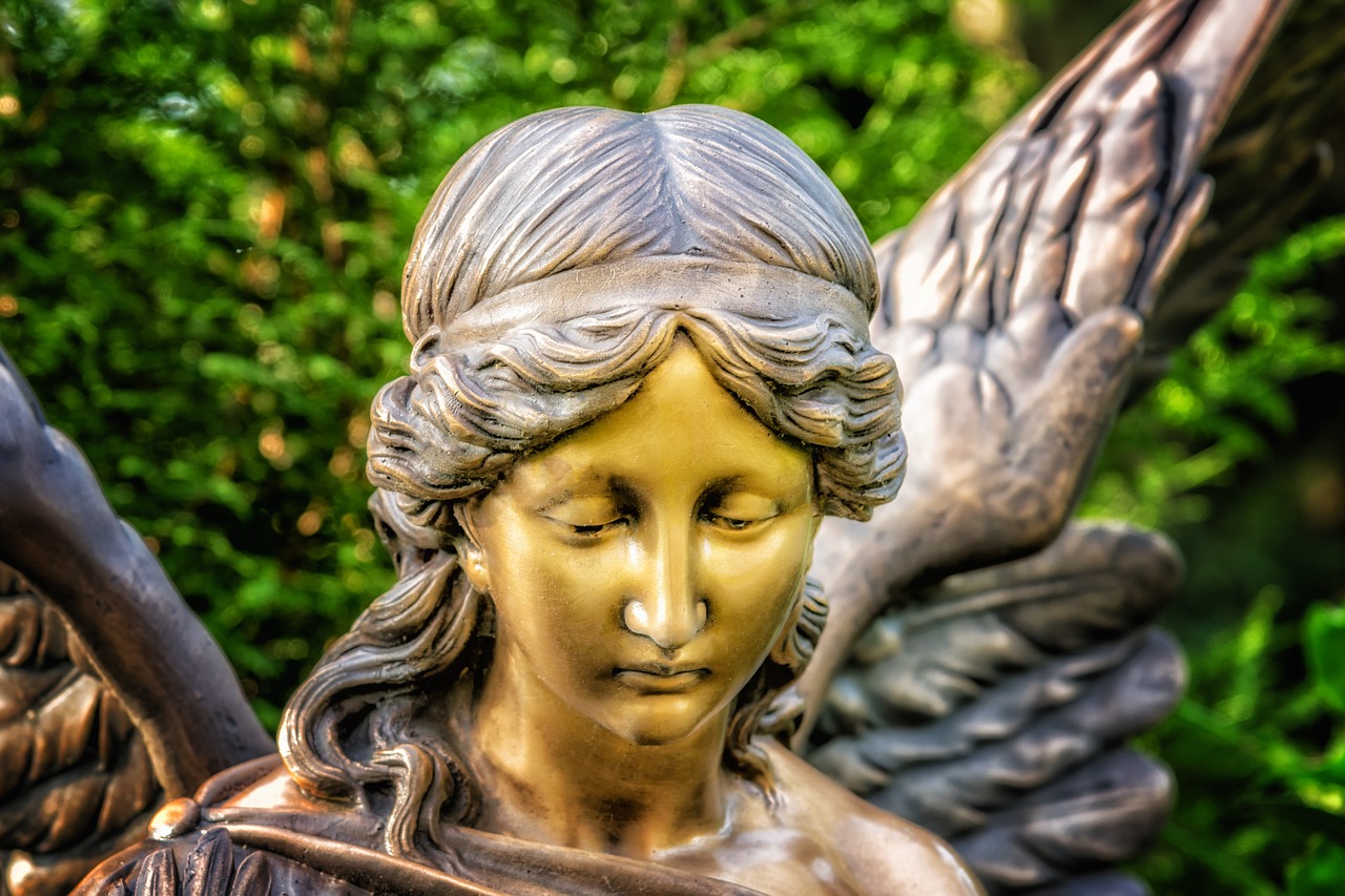 Image - angel sculpture figure close face