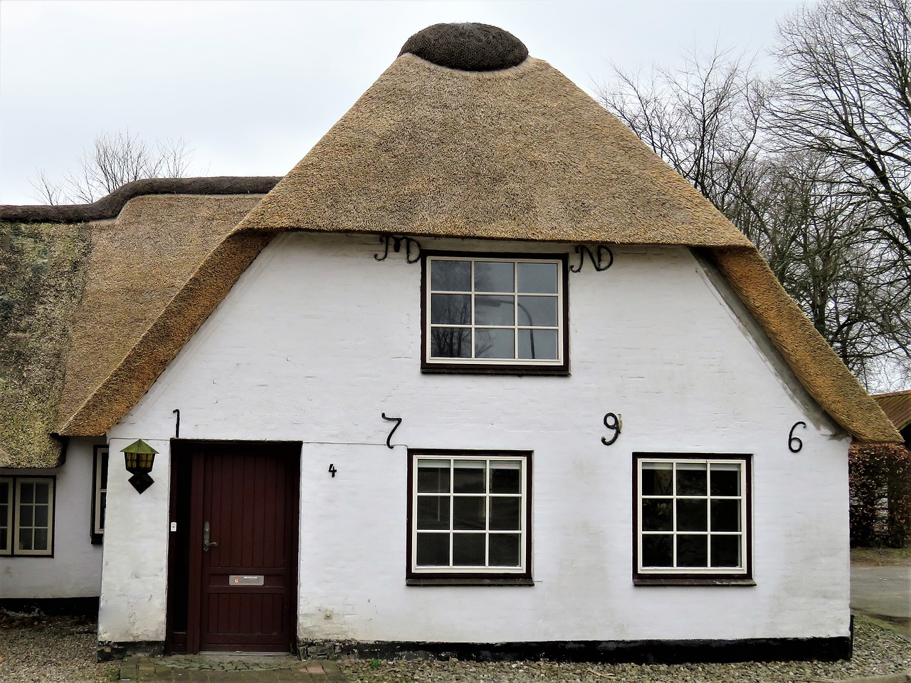 Image - thatched cottage danish house