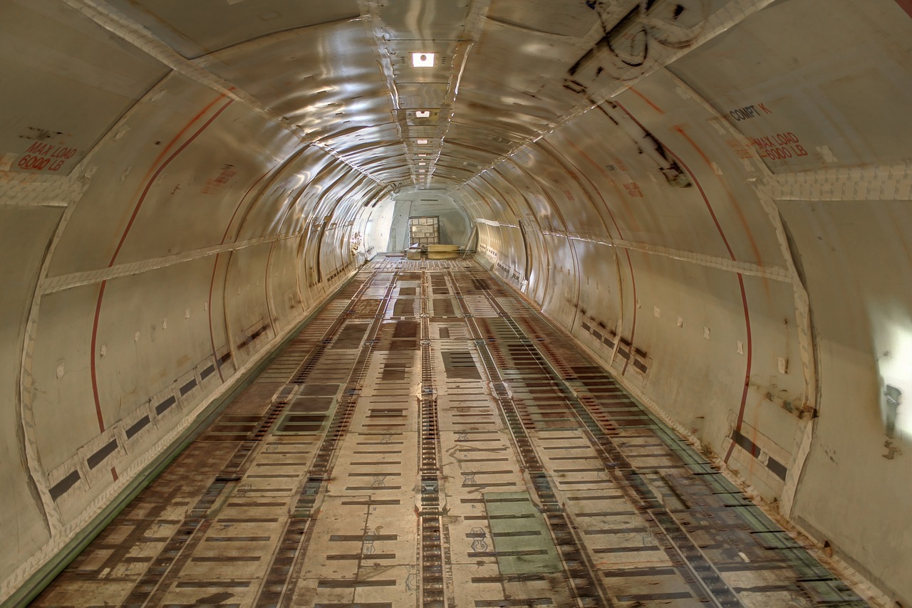 Image - airplane cargo bay transportation