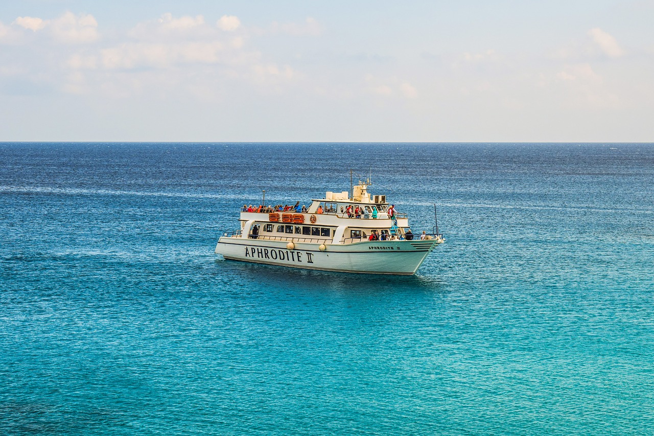 Image - cruise boat sea horizon blue