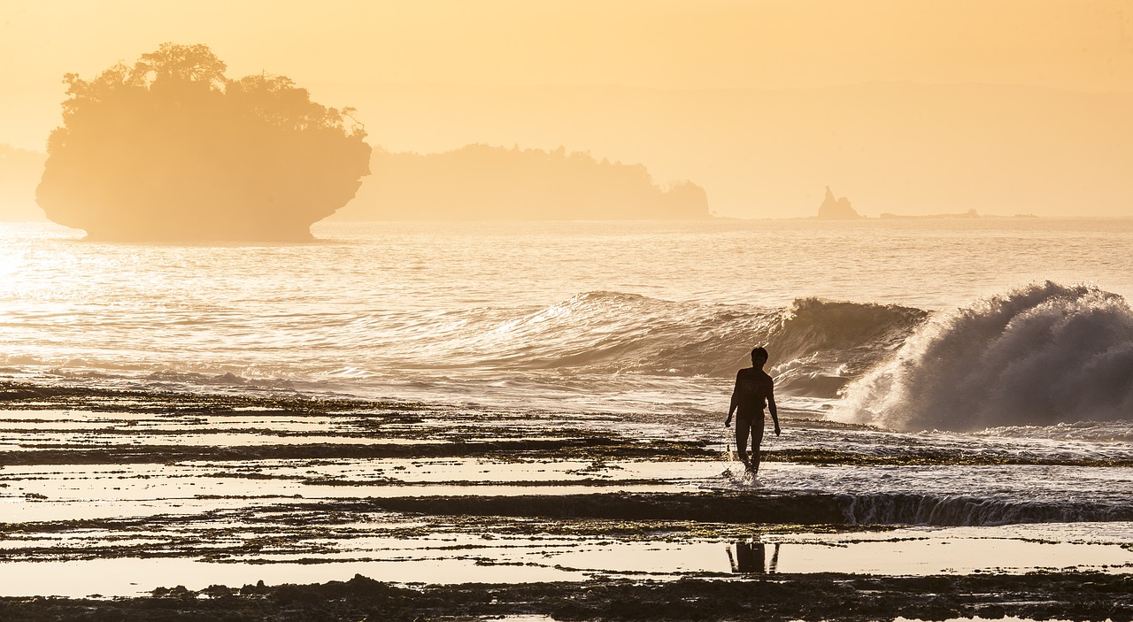 Image - coast fishermen asahi and wave