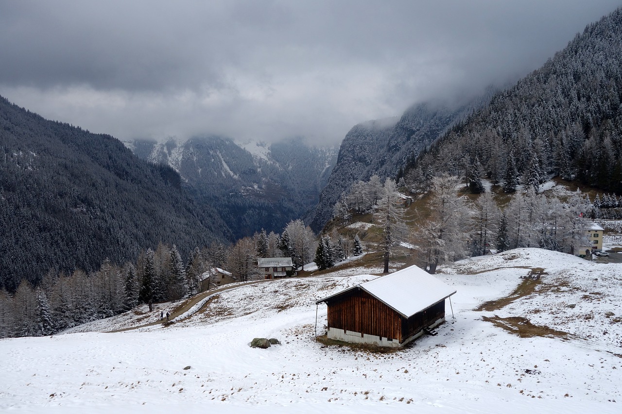 Image - chalet mountain snow switzerland