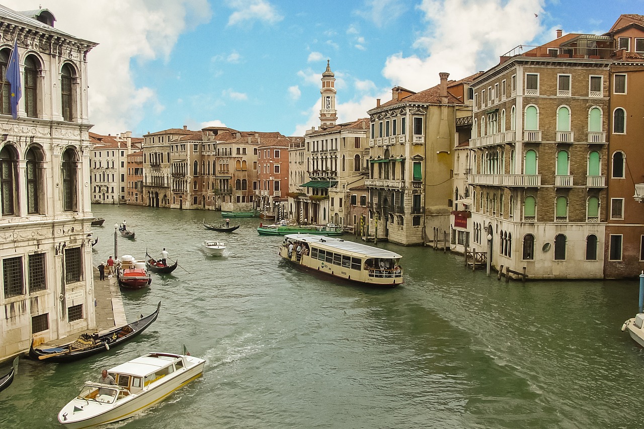 Image - venice venezia italy italian boat