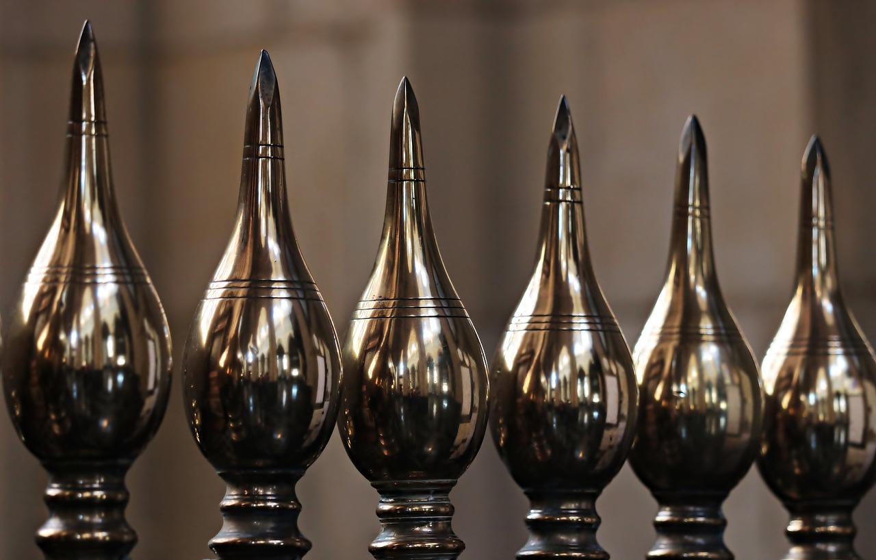 Image - fence spikes pointed church metal