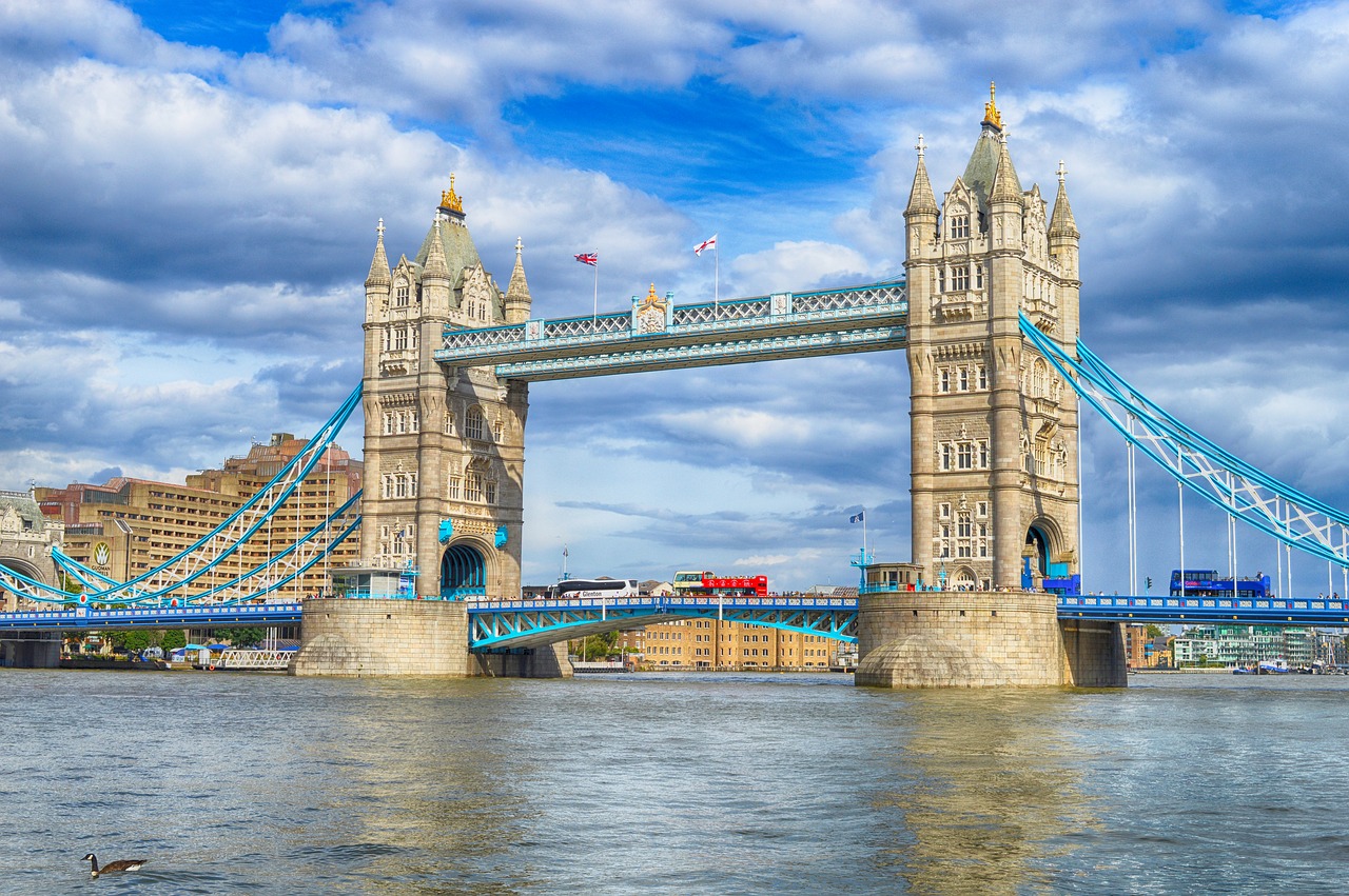 Image - tower bridge london thames england