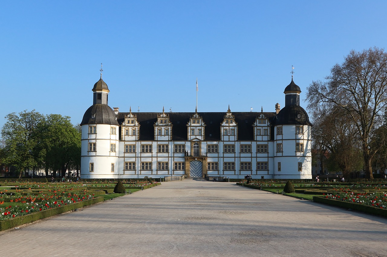 Image - schloß neuhaus paderborn building