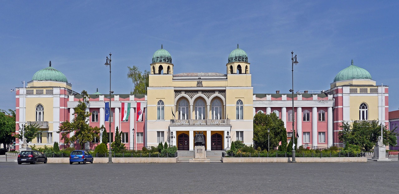 Image - hungary mohács town hall moorish