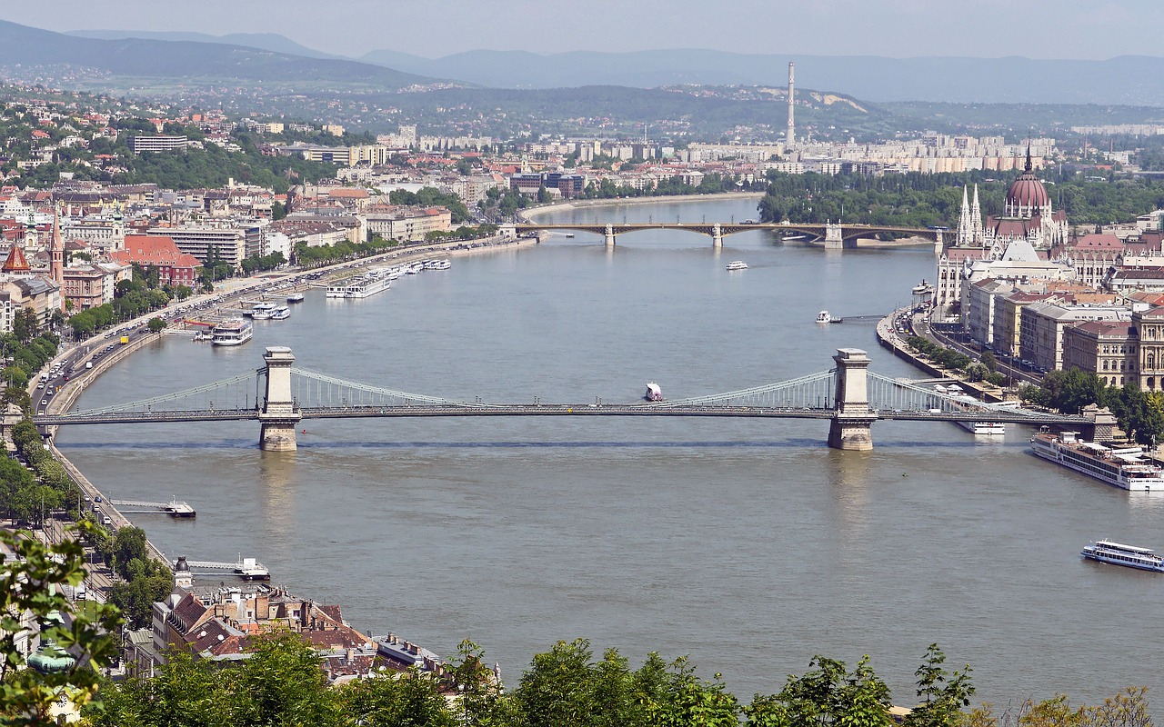 Image - budapest danube overview