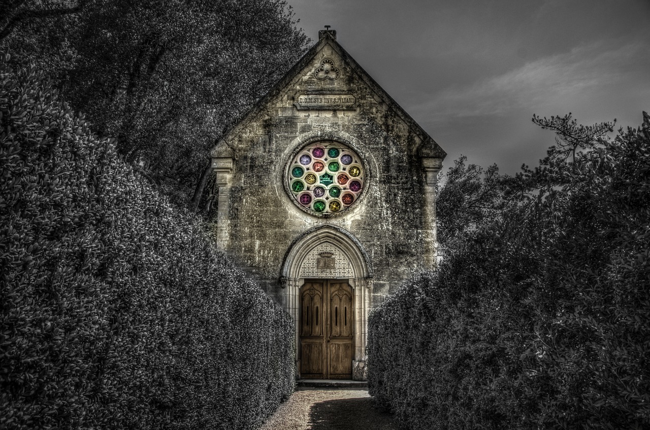 Image - spooky church france dordogne