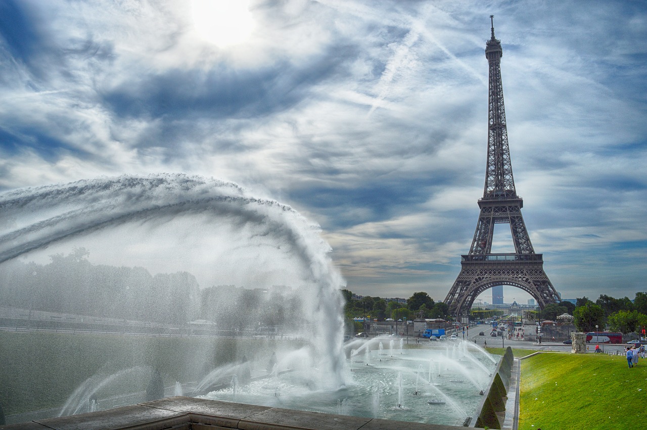 Image - tour eiffel paris fontana