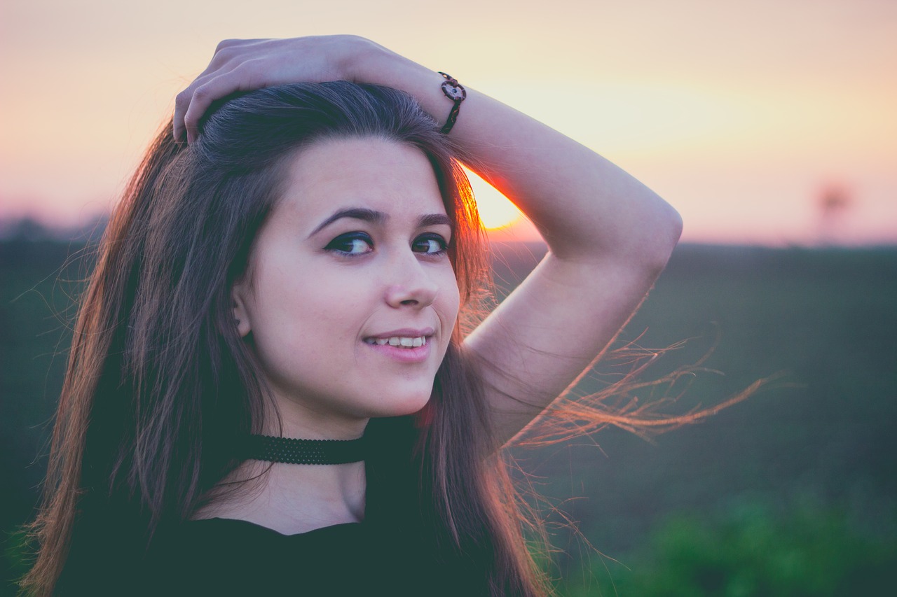 Image - girl sunset sun light yellow red