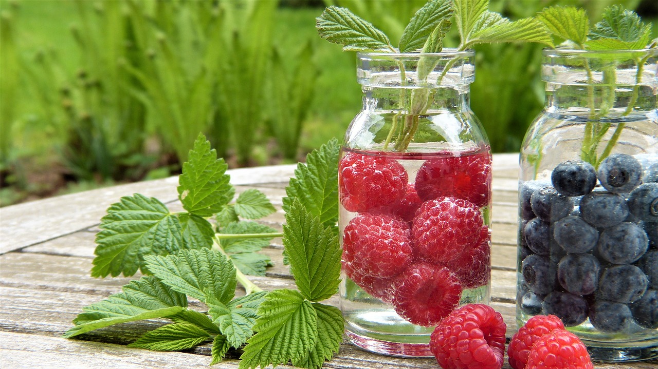 Image - water fruits raspberries