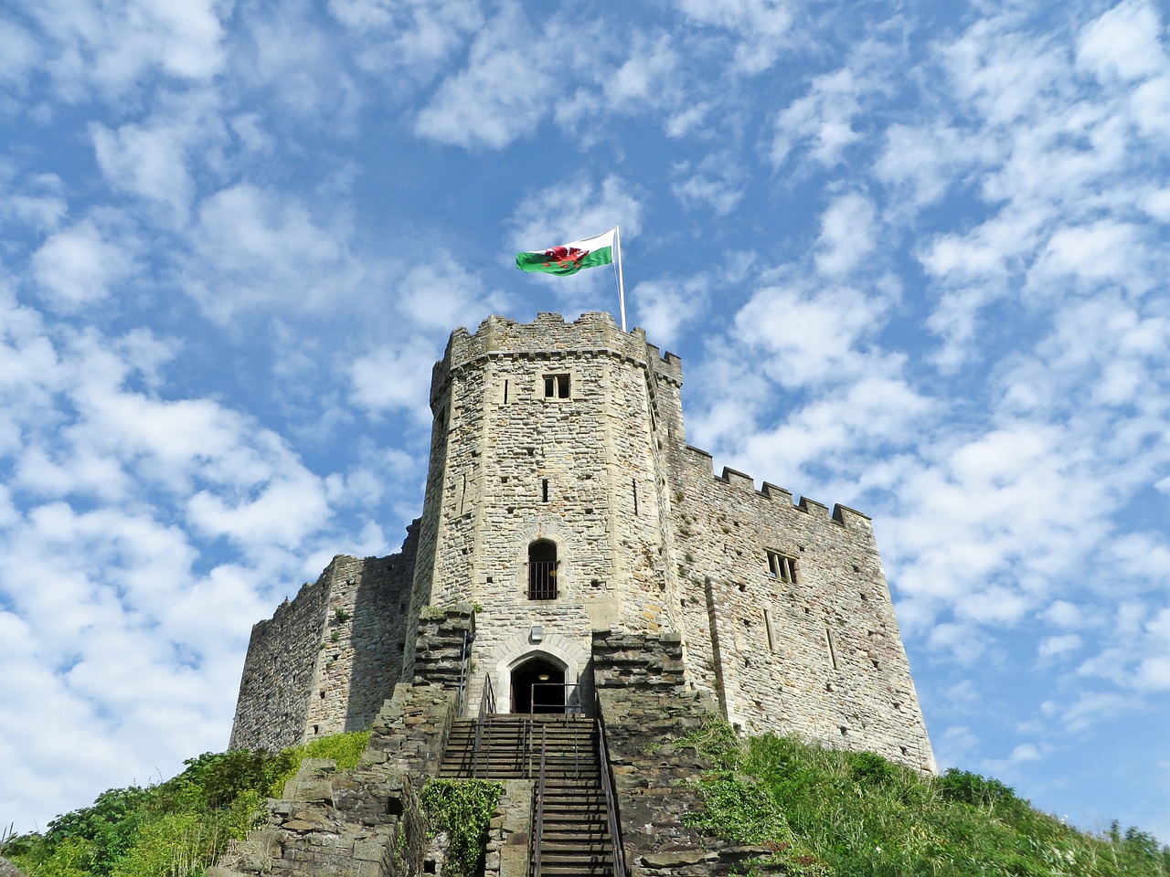 Image - cardiff castle castle wales old