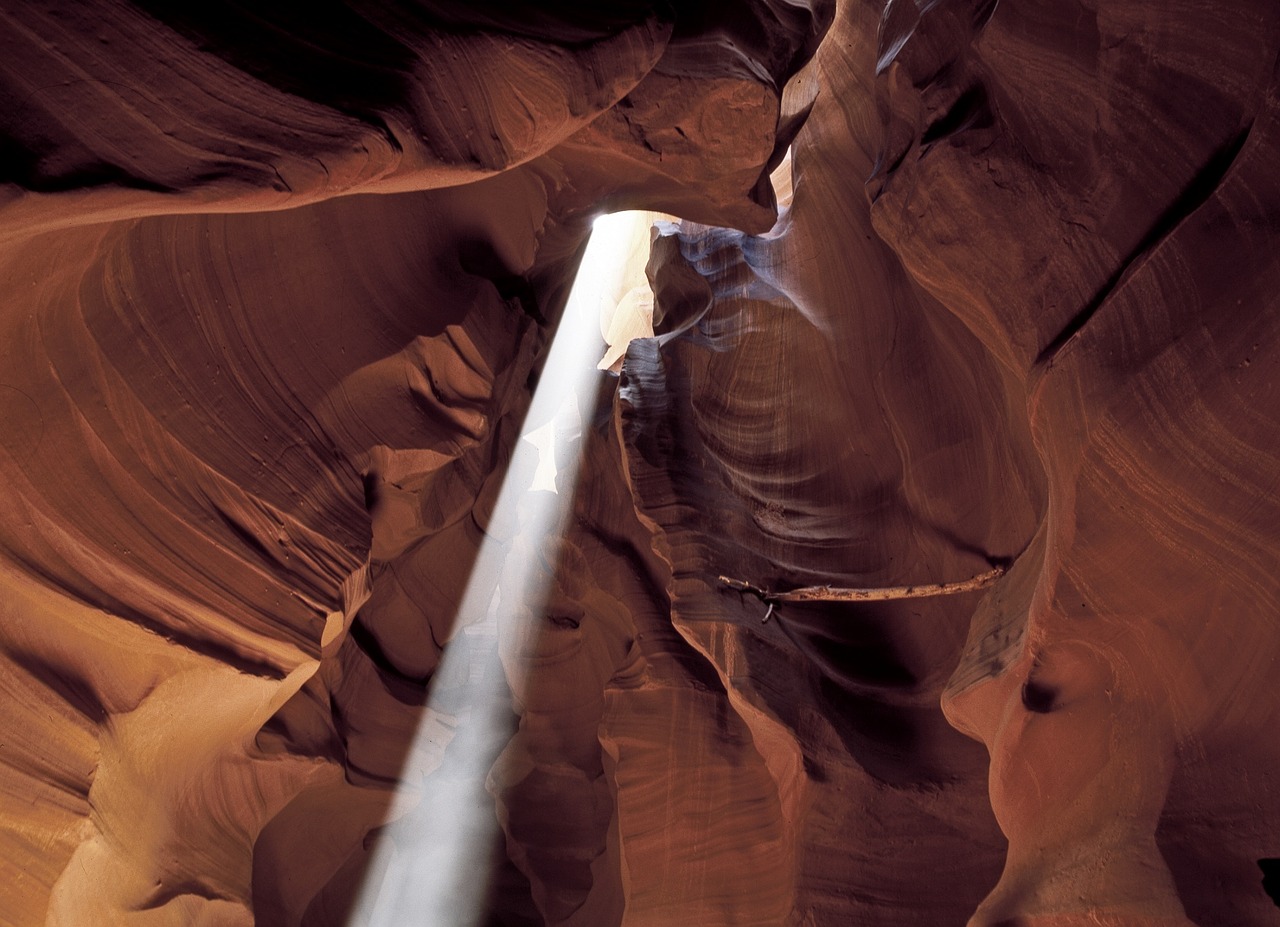 Image - slot canyon sandstone light beam