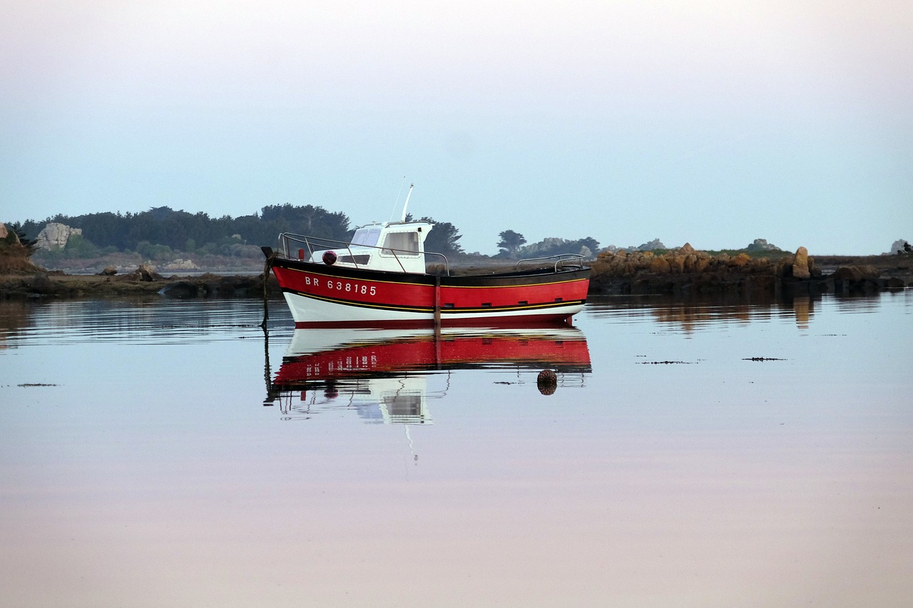 Image - brittany boat sea