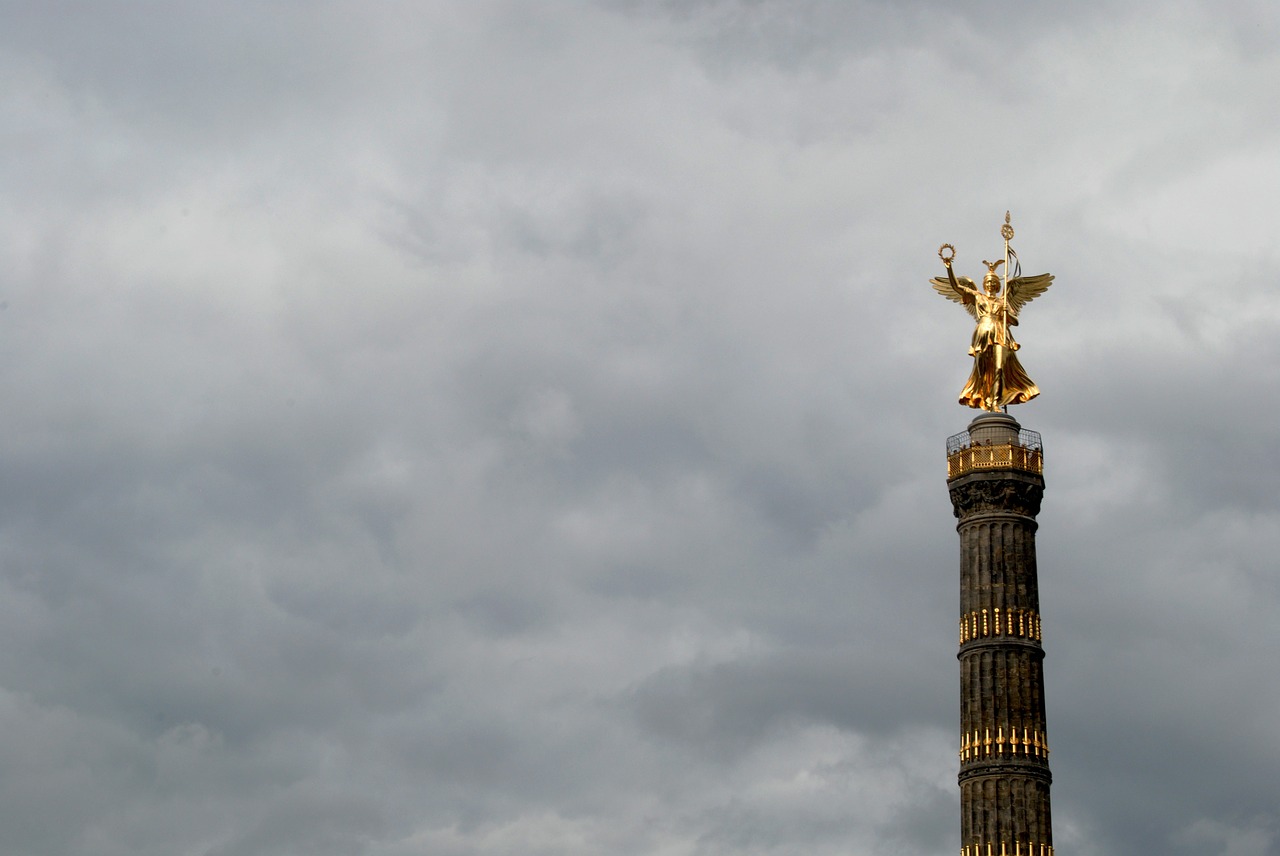 Image - berlin monument clouds germany