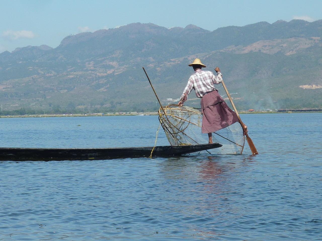 Image - burma lake inle myanmar fisherman