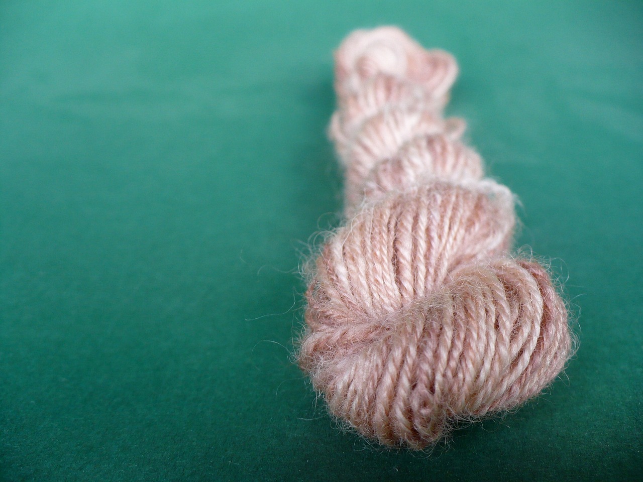 Image - wool skein handspun yarn craft