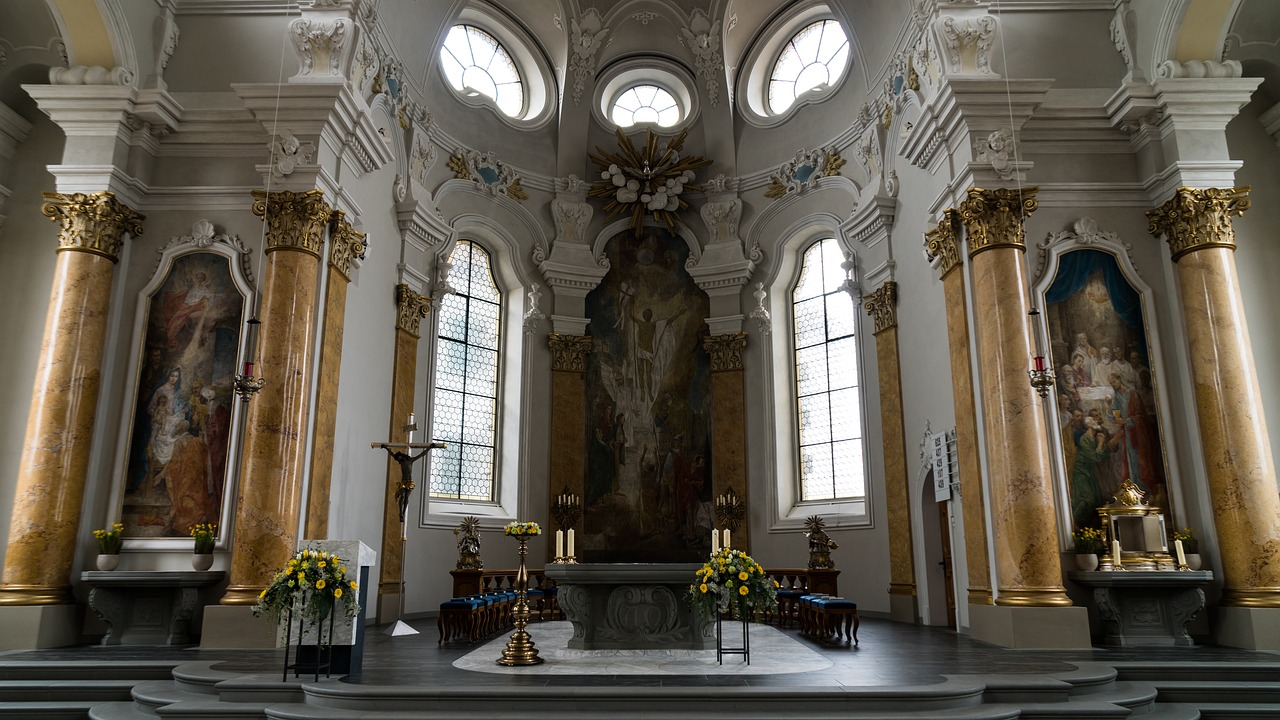 Image - church blanket roof altar building