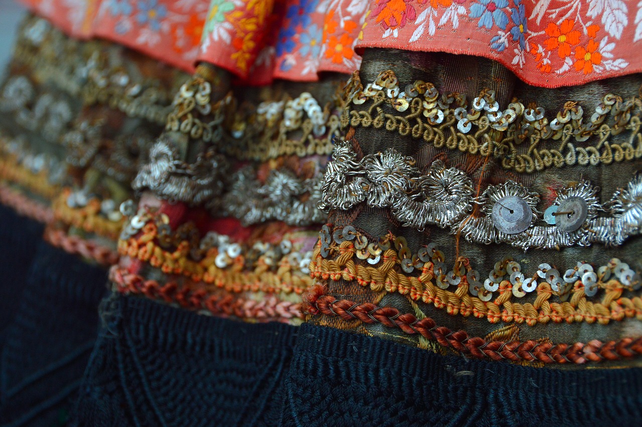 Image - sample sárközi homespun textile