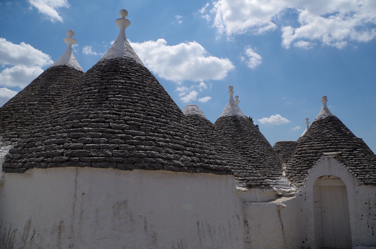 Image - puglia trulli campaign south