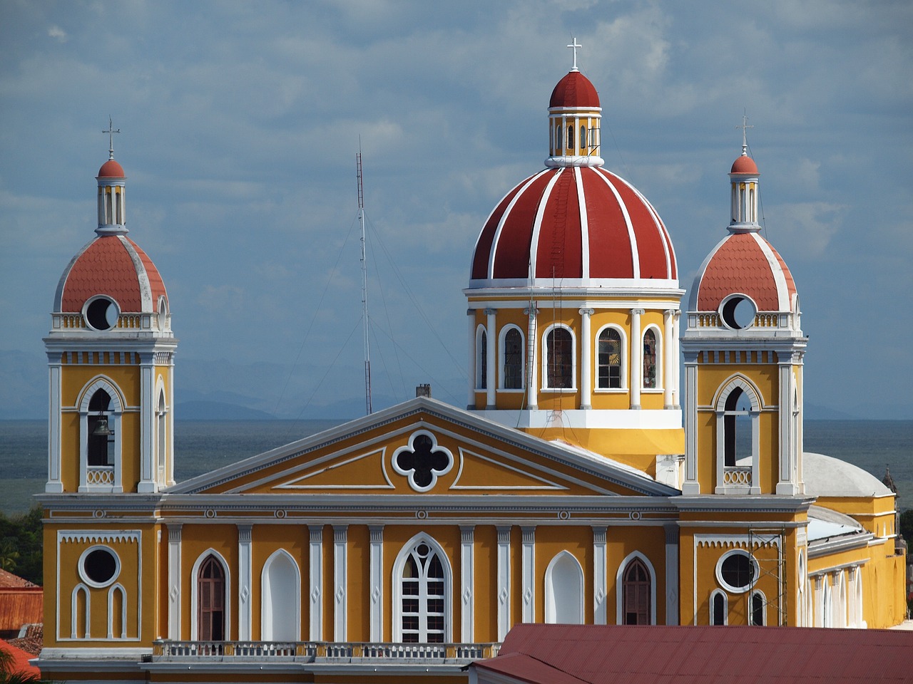 Image - nicaragua cathedral granada