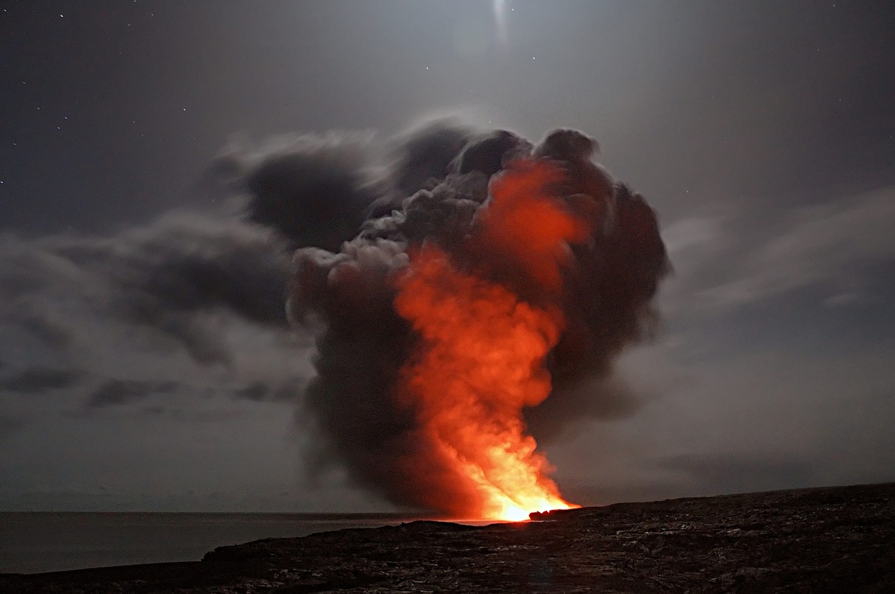 Image - volcano hawaii lava cloud ash