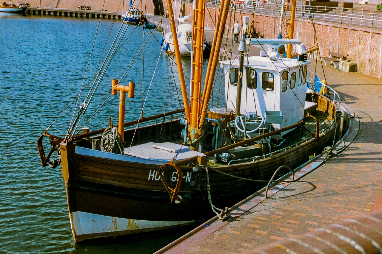 Image - ship trawler north sea hooksiel