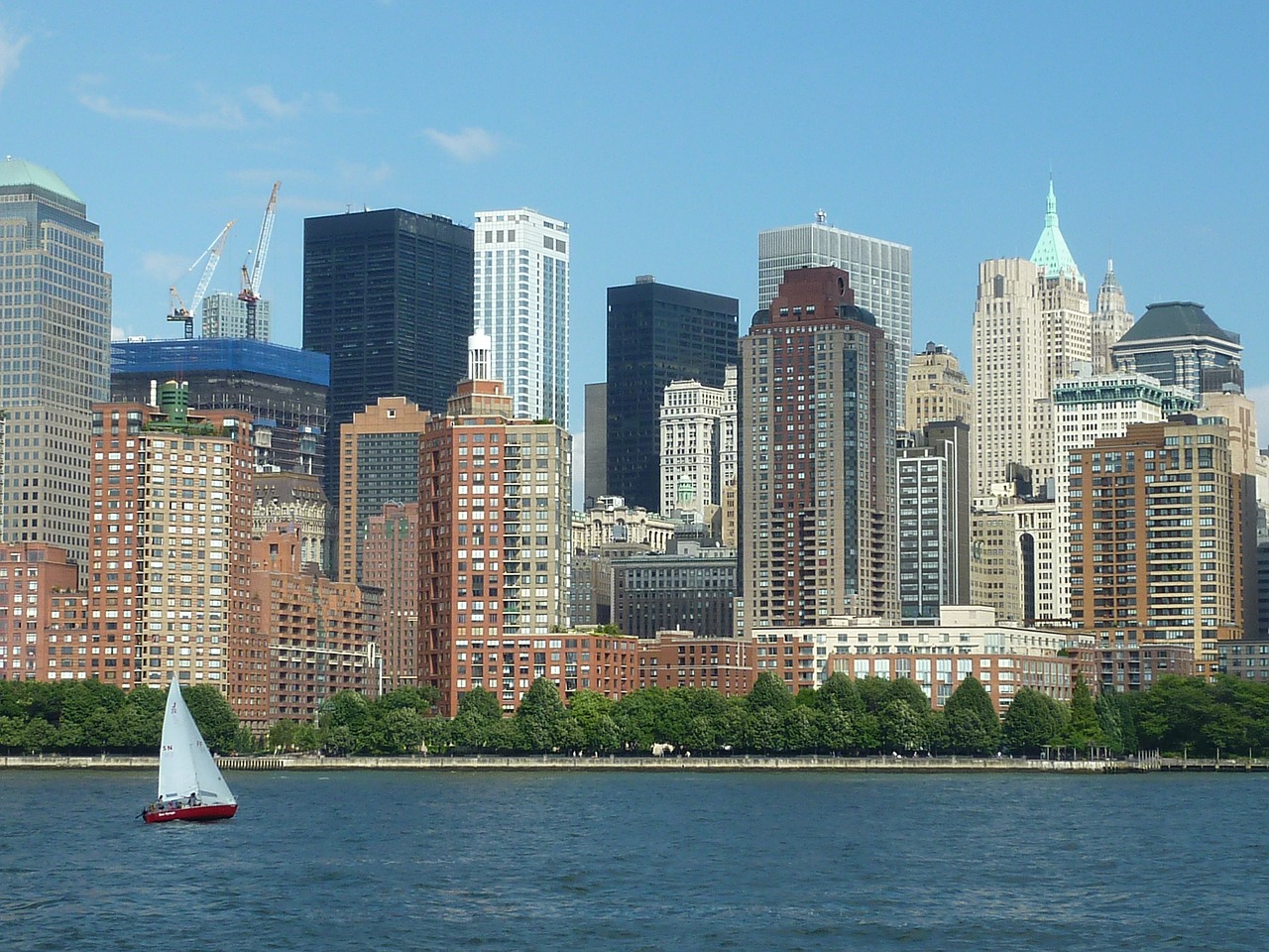 Image - buildings boat manhattan new york