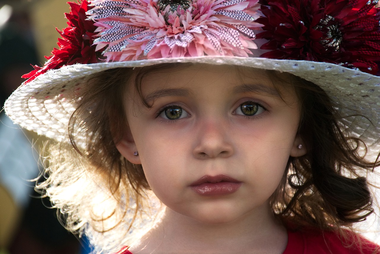 Image - young girl derby oaklawn summer