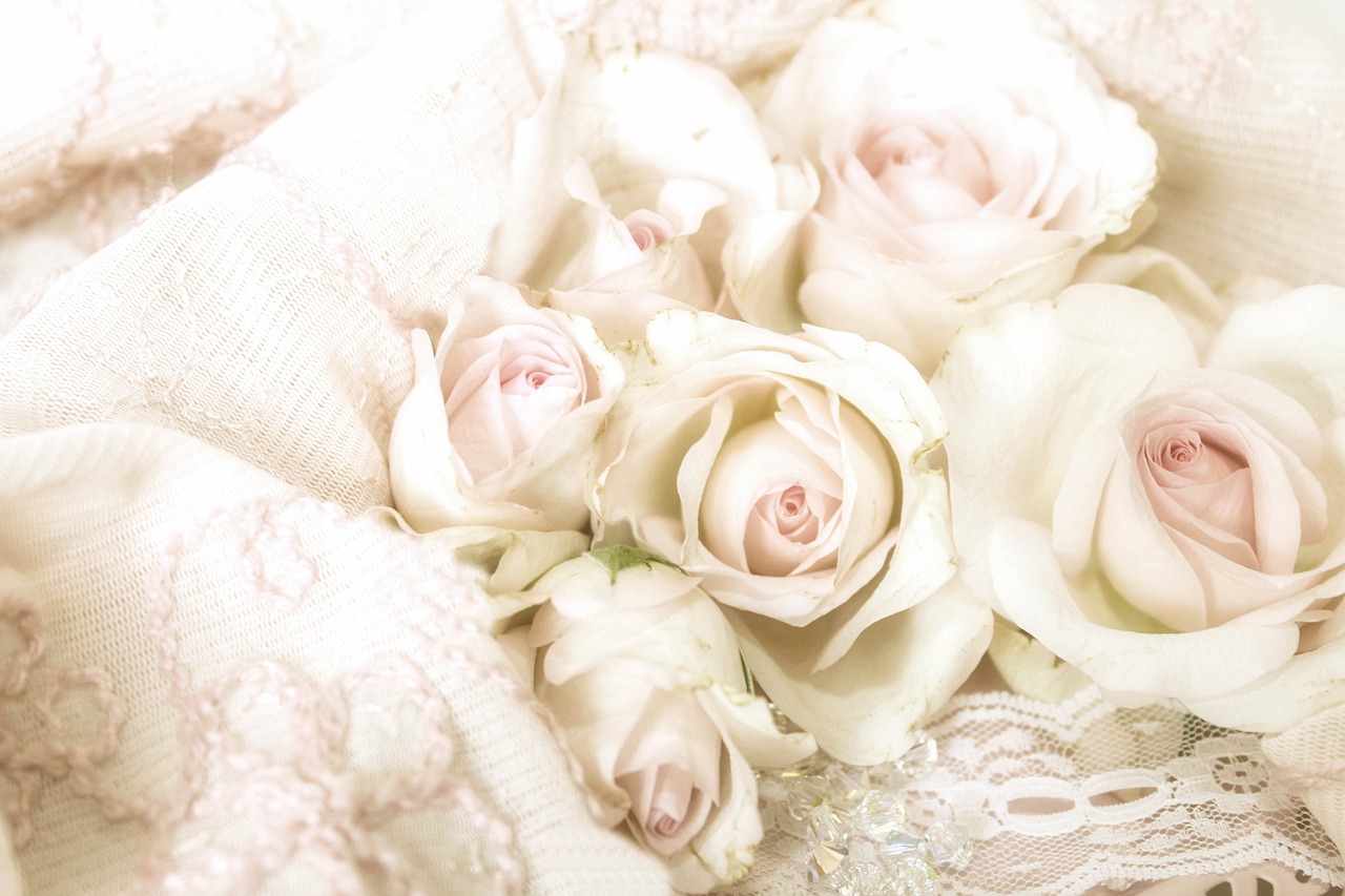 Image - pastel roses antique vintage