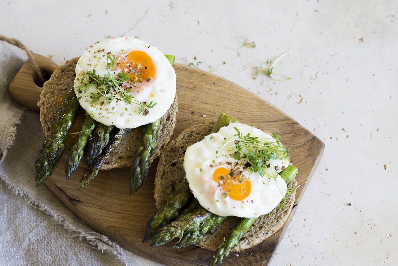 Image - asparagus egg breakfast appetizer