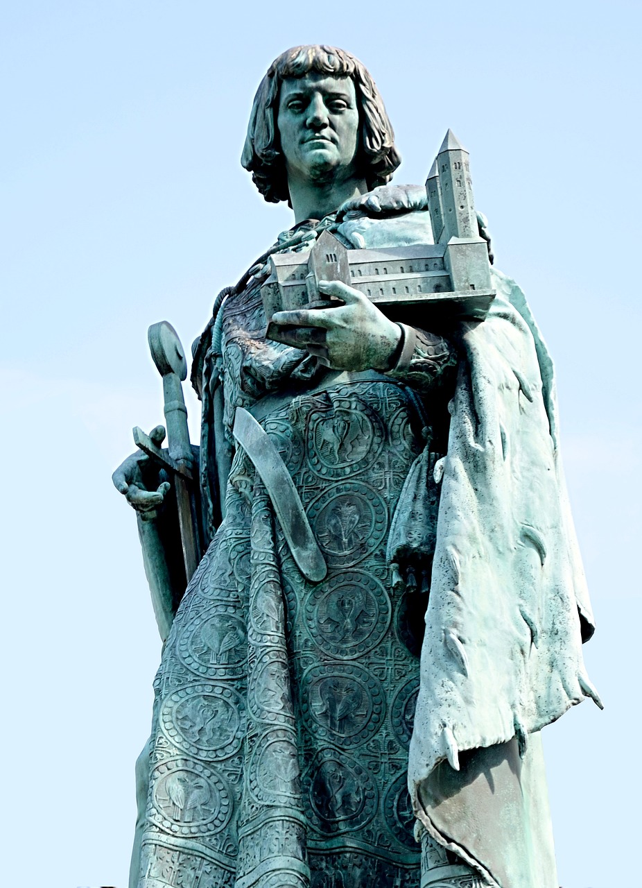 Image - sculpture braunschweig historically